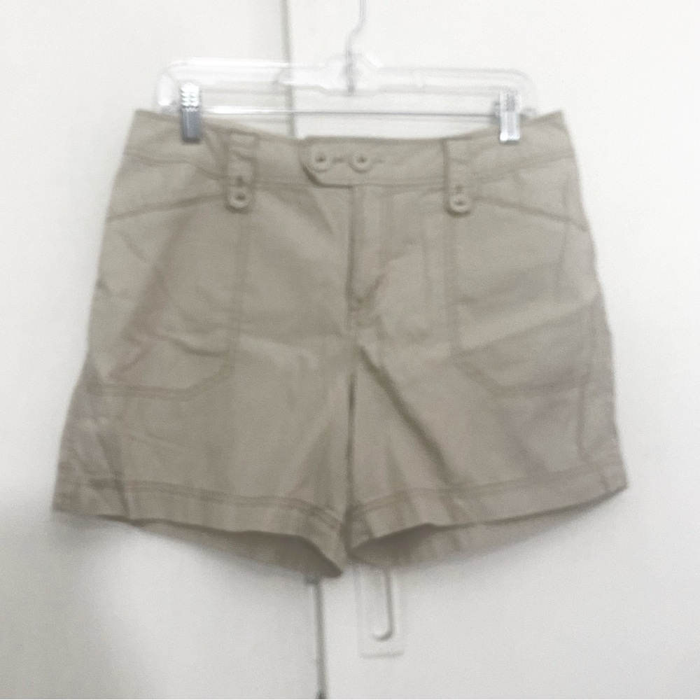ST. JOHN’S BAY 100% cotton zip up button accents four pocket mid length short 10